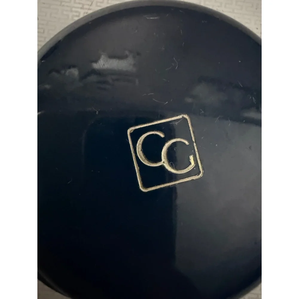 CoverGirl Fresh Complexion Pressed Powder‎ Translucent Light Compact